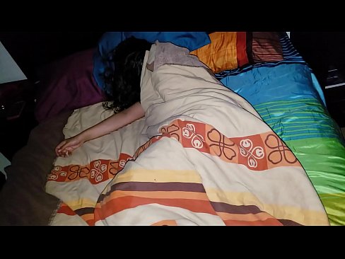 ❤️ Pinupunasan ng stepson ang kanyang batang madrasta habang natutulog ito. ❤❌ Fucking sa amin tl.pornochaturbate.ru ❌